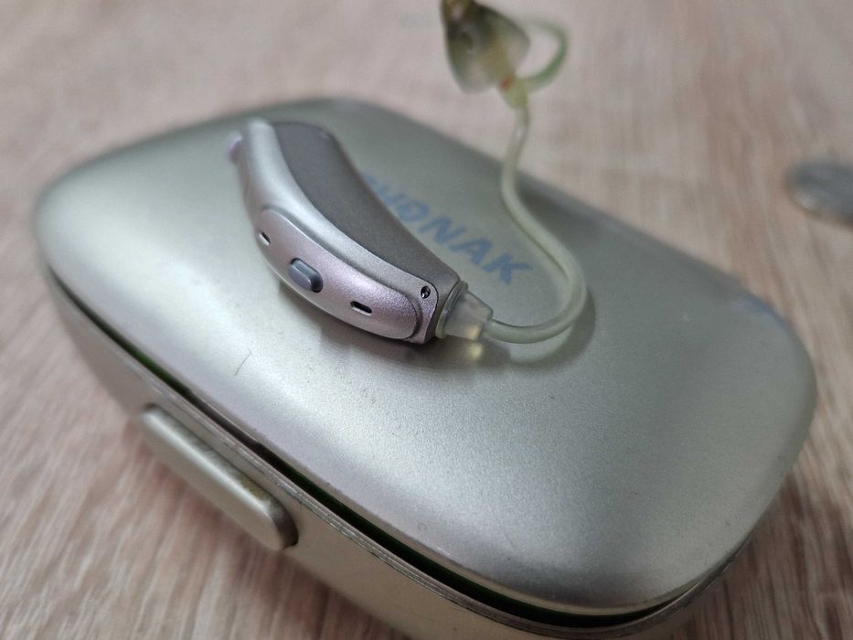 Aparat Auditiv Phonak Bolero V90-M, Premium, calitate superioara/ Dreapta-profund