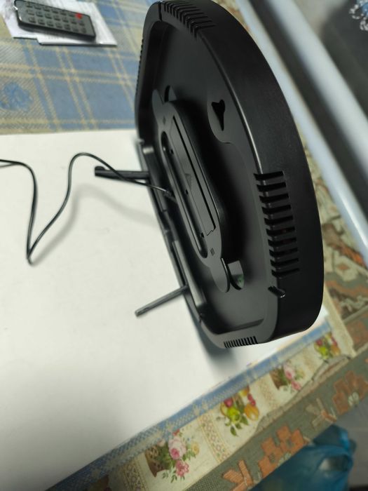 Ceas de perete cu alarma si telecomanda, diferite culori