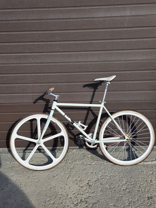 Продаётся велосипед Фикс