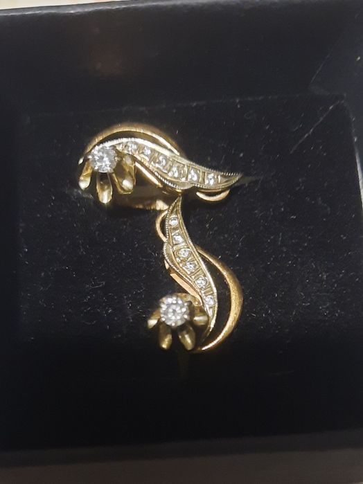 Золотые серьги с фианитом