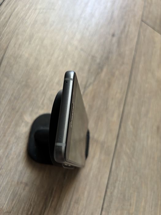 Samsung Galaxy A3 (2016) SM-A310F – Negru – Stare impecabilă / Liber de rețea
