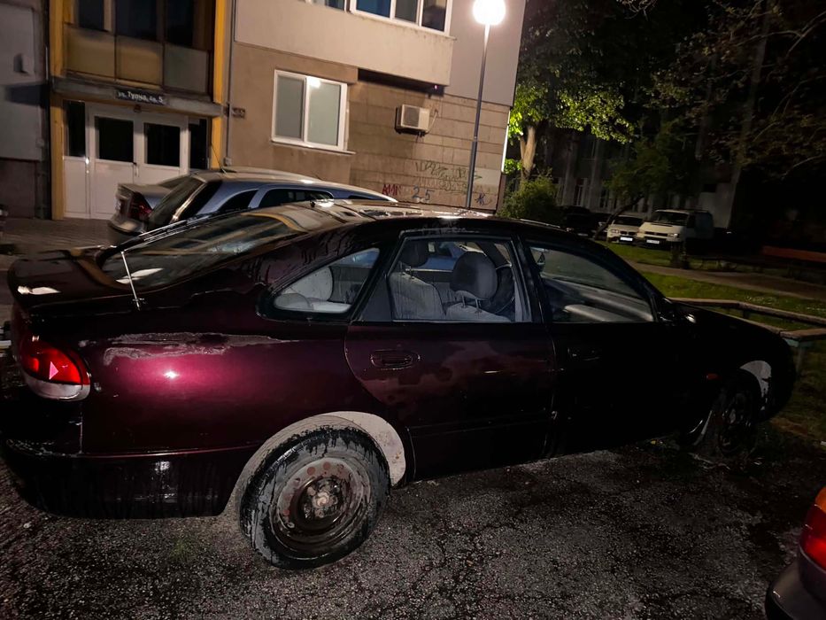 Mazda 626 1.8 бензин – за части или донор