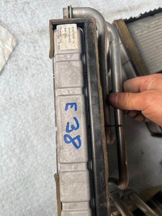 Радиатор печка Бмв Е38.