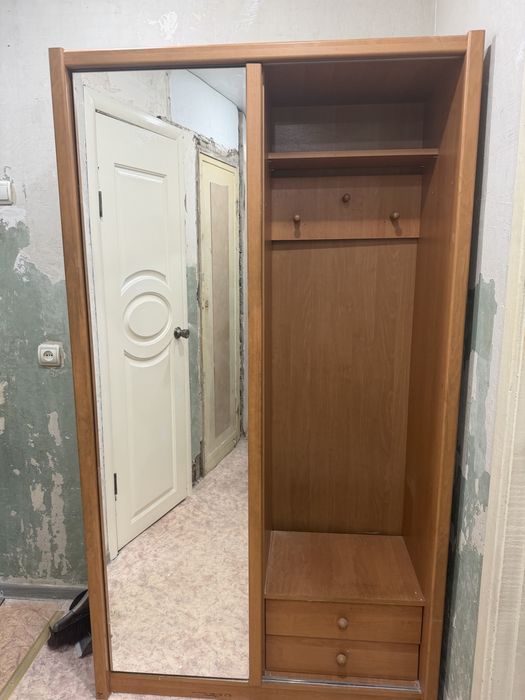 Продам шкаф для прихожего