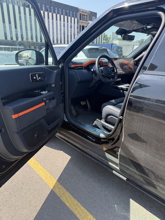 Zeekr 9x Black Obsidian  Срочно сотилади