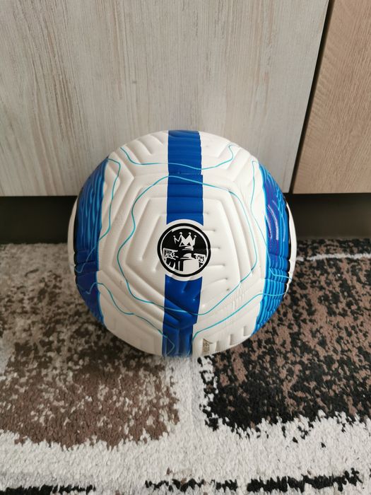 Футболна топка за тренировки и мачове. Чисто нова. Размер 5