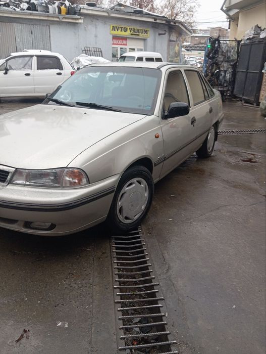 Срочно  Продается нексия 1 идеальный