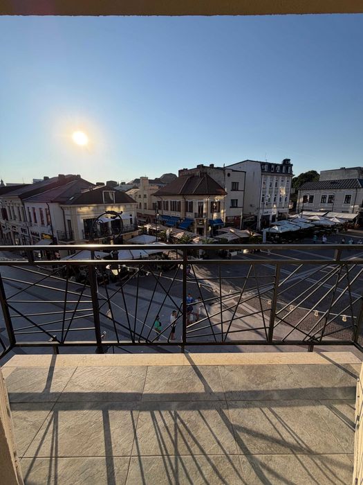 Spațiu comercial ~85 mp | Piața Frații Buzești | Centrul Vechi
