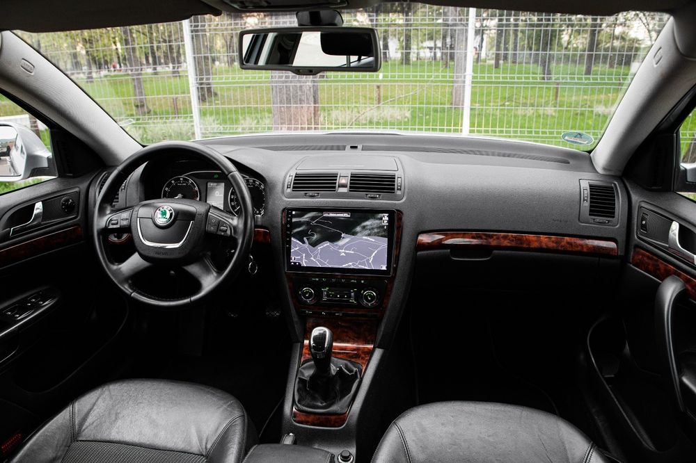 Skoda Octavia Limuzina 2011 / 1.4 Benzină 122 cai putere/ Euro5