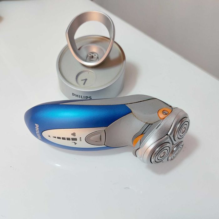 Мъжки уреди 2 бр за бръснене и подстригване Philips | Самобръсначка и Тример за тяло