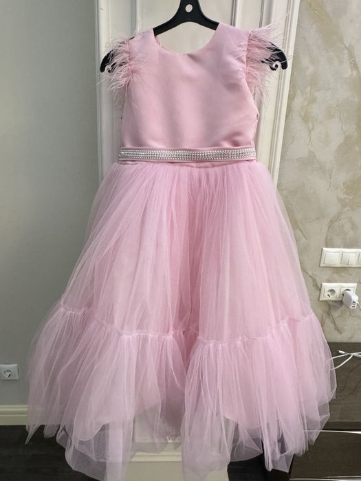 Нарядное  платье, пышное