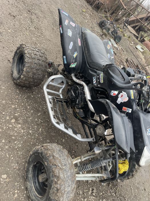 Vând ATV -ul în regulă cu acte