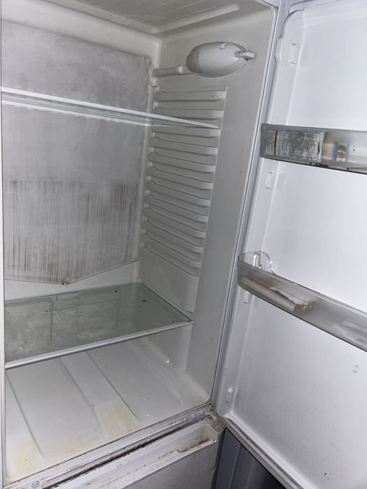 Холодильник б/у.