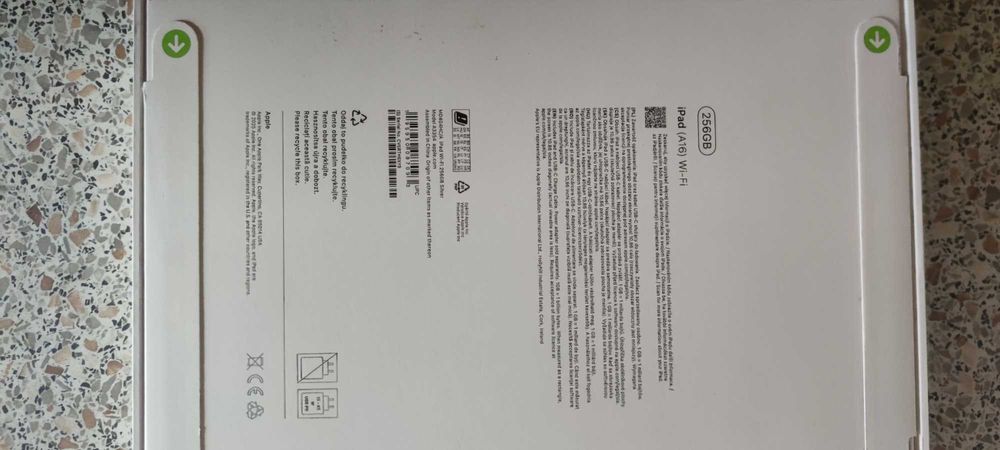 Vând Apple iPad a16