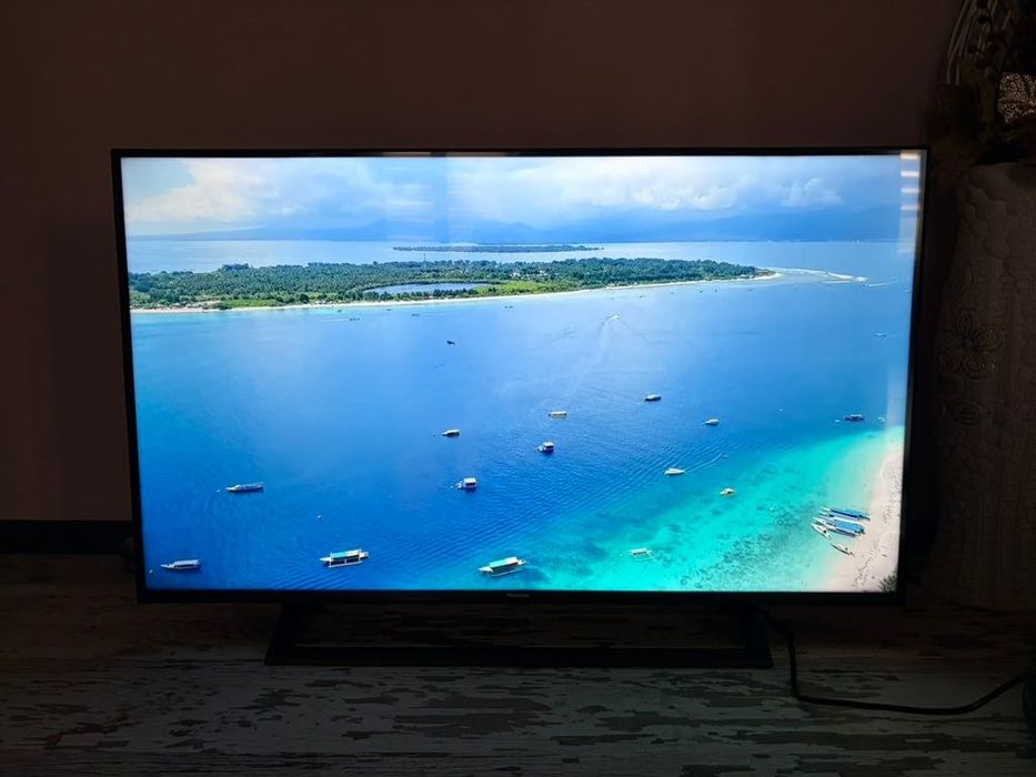 Продавам телевизор Hisense 43A7300F 43 инча 4K UHD