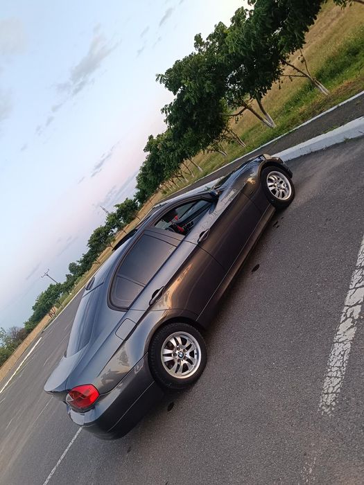 Vând BMW e90 seria 3