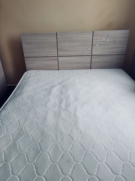 Продаю спальный гарнитур