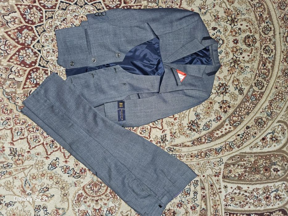 Костюм тройка для мальчика