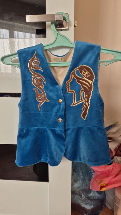 Национальные жилетки