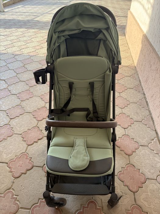 Детская прогулочная коляска