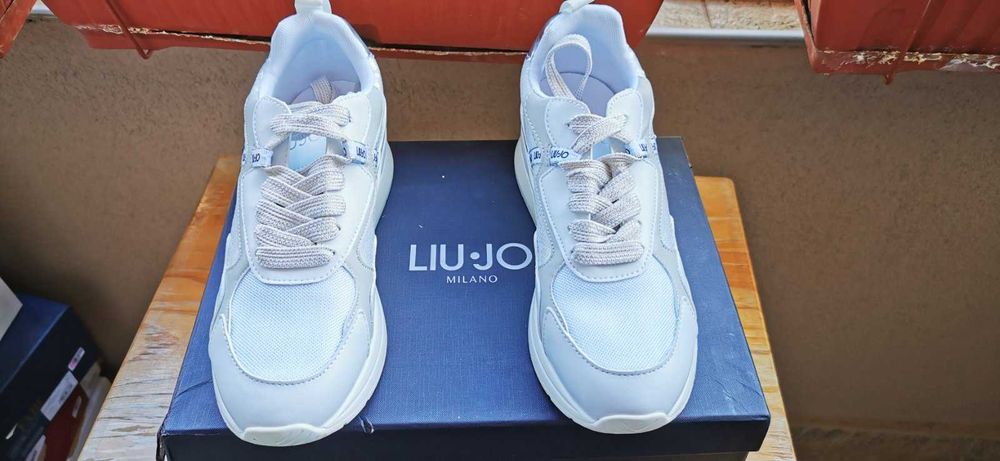 Oригинални маркови дамски маратонки / сникърси LIU JO - 36 номер