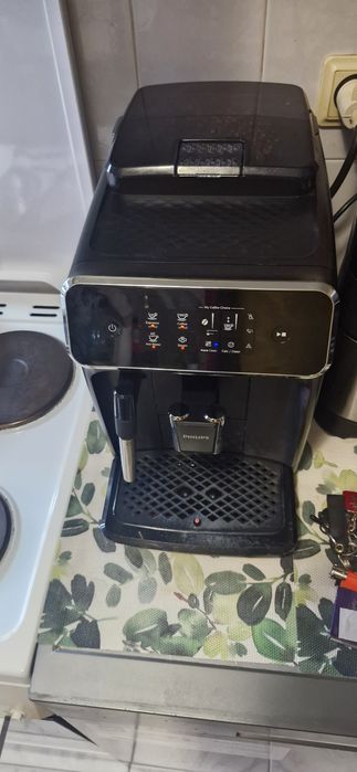 Продавам кафе автомат PHILIPS