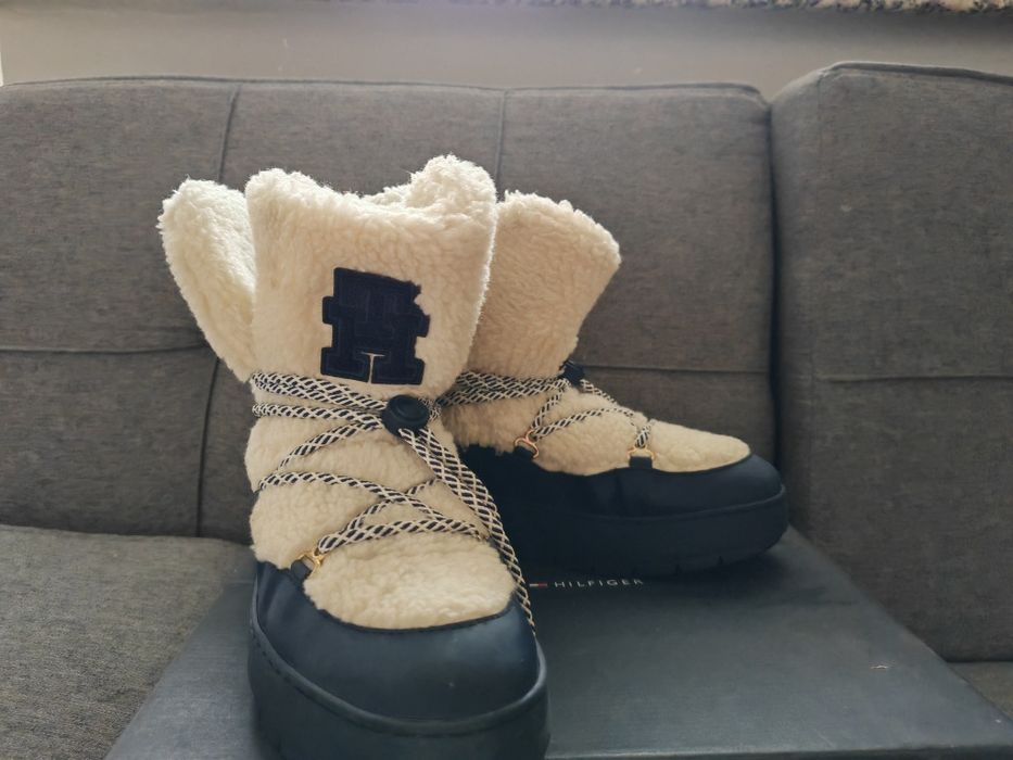 Апрески Tommy Hilfiger