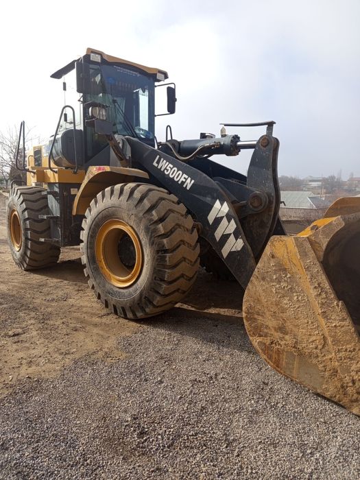 СРОЧНО сотилади франталный пагручик XCMG 3 м3 2019 йил 6200 м/ч