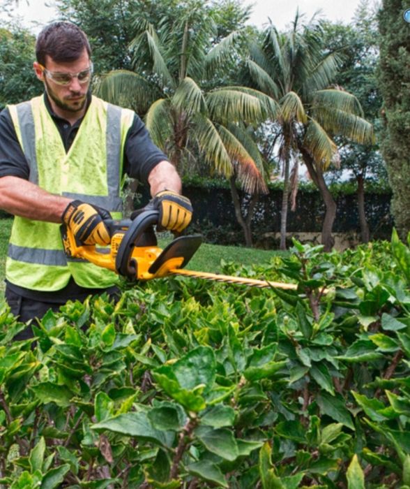 Акумулаторен храсторез DEWALT DCM563PB, 18 V