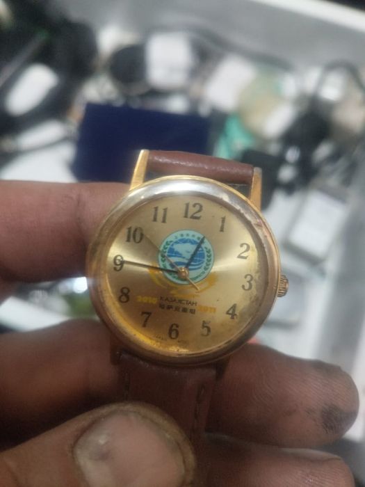 Продам часы срочно