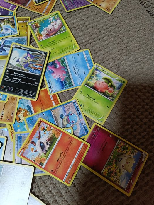 Cartonașe Pokemon