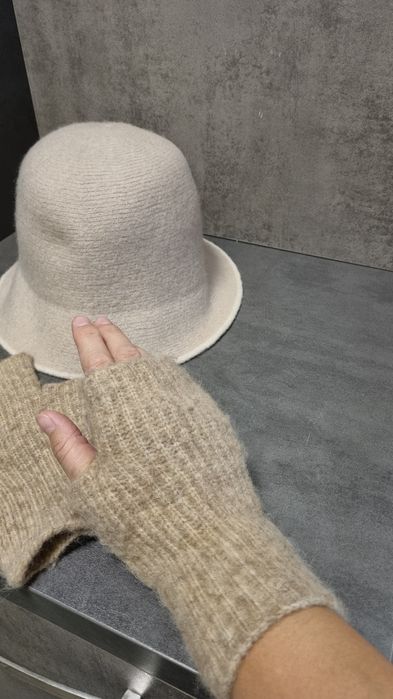 Zara шапка и ръкавици с вълна