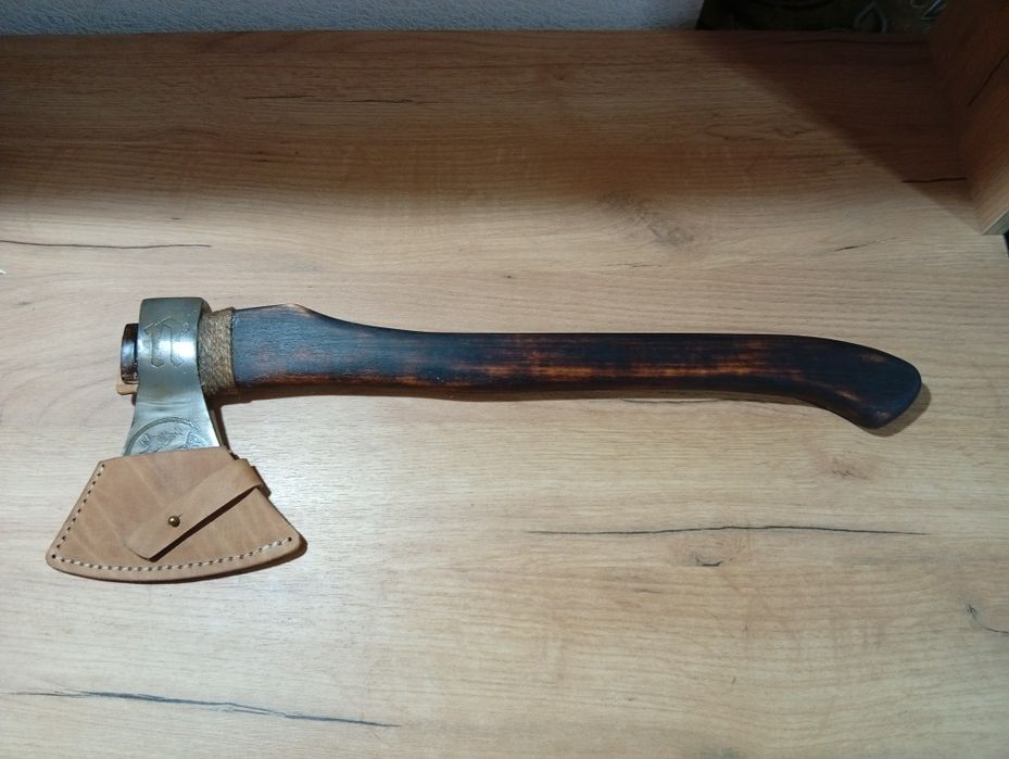 Топоры ручной работы.