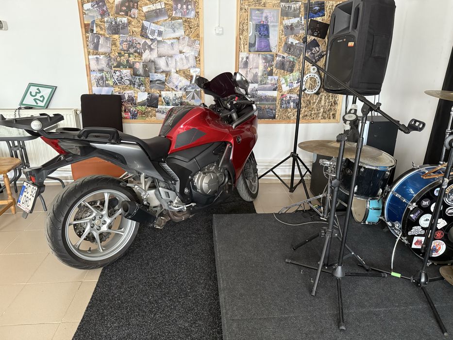 Honda vfr 1200f 2010