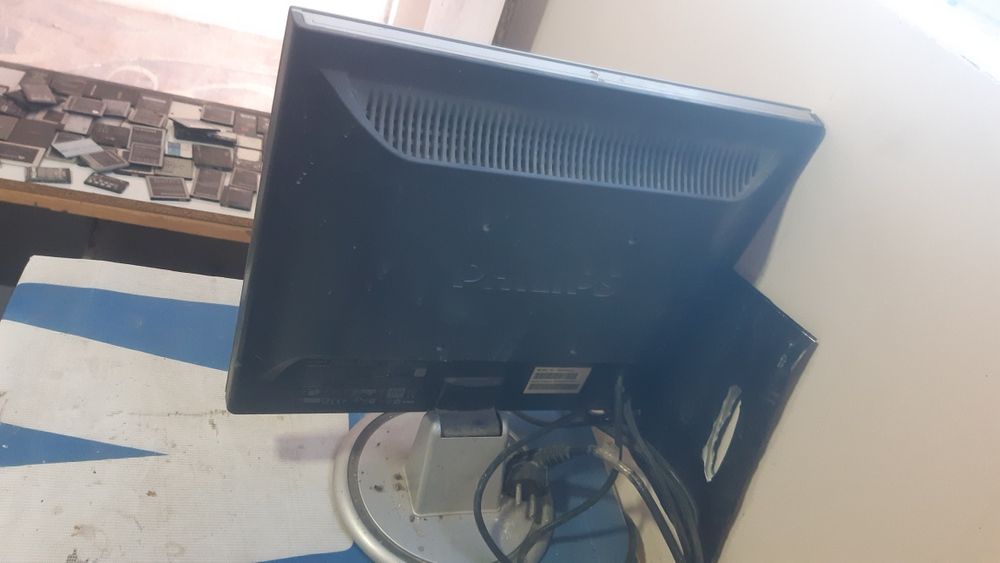 Monitor philips 15/17