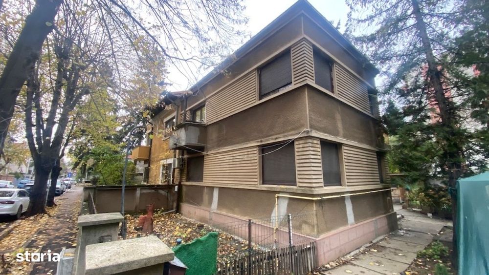 Casa cu teren 363 mp Agronomie - Domenii