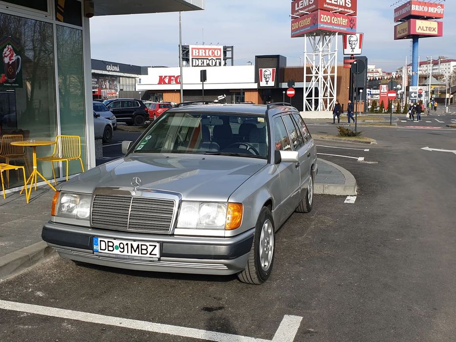 Mercedes-Benz W124 Primul Propietar Atestat Vehicul Istoric