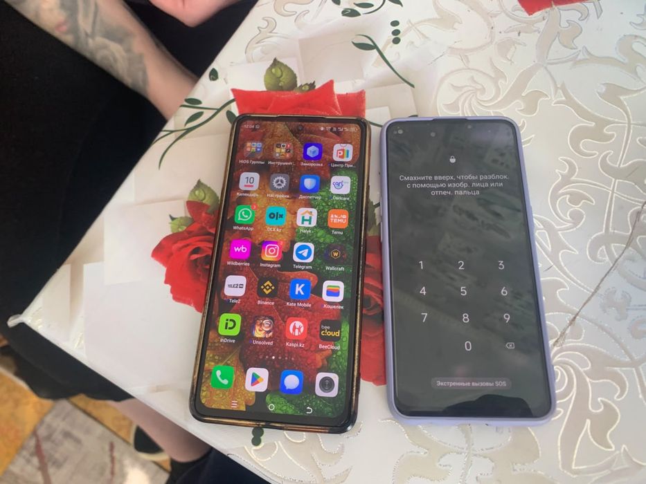 Обменяю два телефона на iPhone