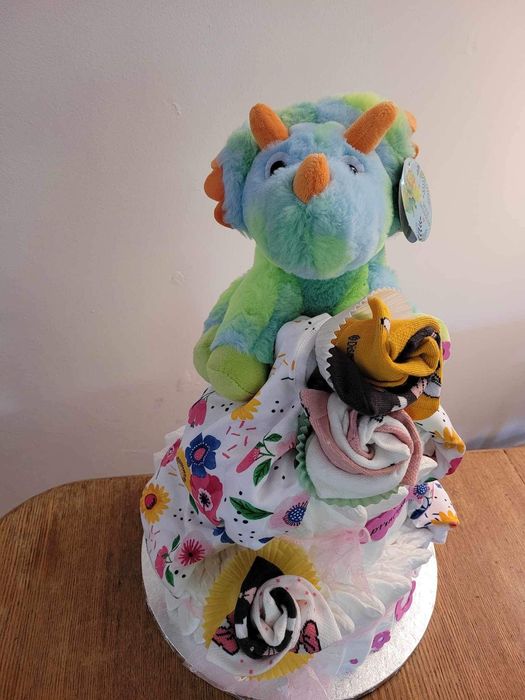 Торта за бебе от памперси, размер от 3-6 м