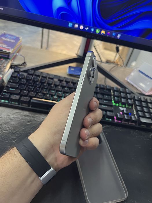 Iphone 15 pro max SROCHNA!!!
