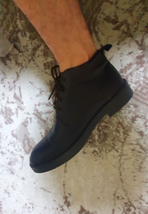 Продаются кожаные ботинки