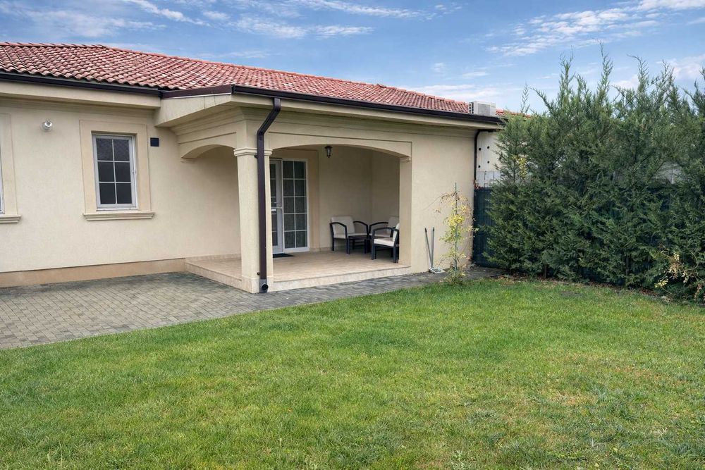 Casa tip duplex pe un nivel in cartierul mediteraneean din Urseni