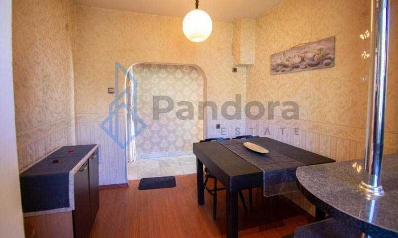 Дава се под наем Тристаен апартамент в София, Лозенец - 130 кв.м за 550 € - Снимка #3