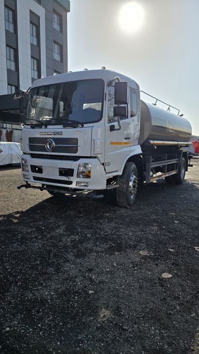 Наличий 15тон Водовоз (поливомоечный машина)