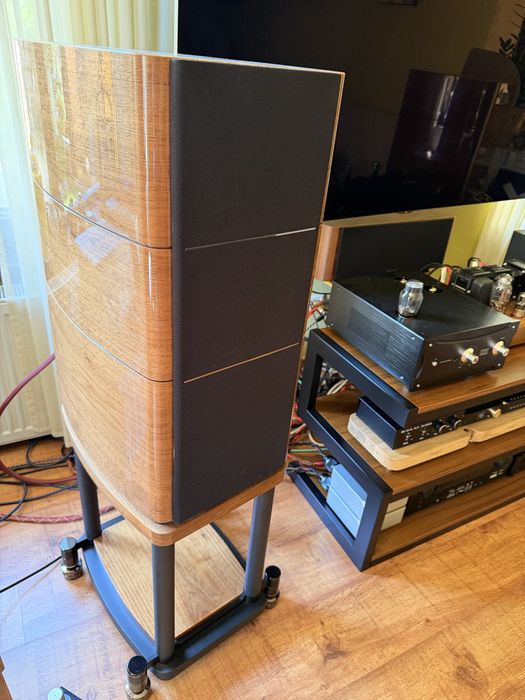 Boxe Wharfedale Elysian 2 Walnut + Standuri Originale