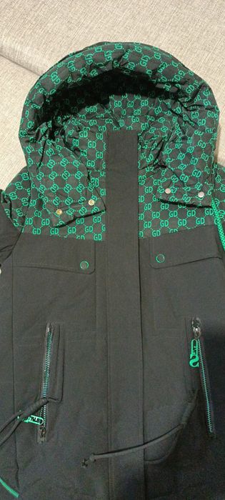 Зимняя куртка на девочку