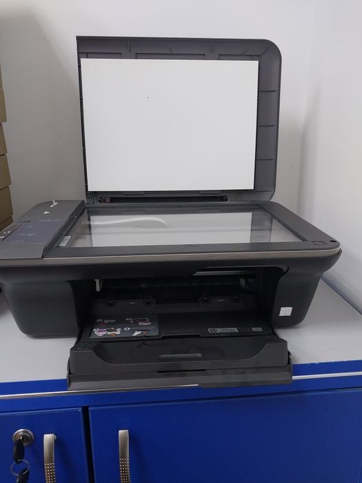 МФУ HP DeskJet 1050