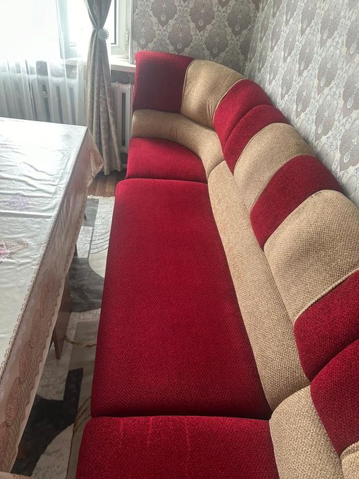 Продам диван угловой