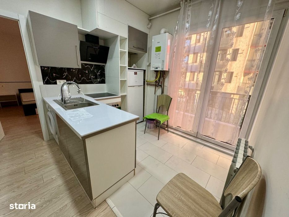 Inchiriez apartament 3 camere, Bermo-Intim