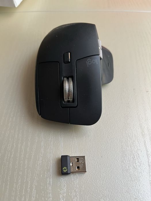 Продам Logi Mx master 3s в хорошем состоянии